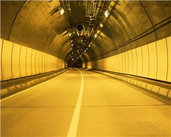 黃沙嶺隧道風(fēng)機安裝現(xiàn)場